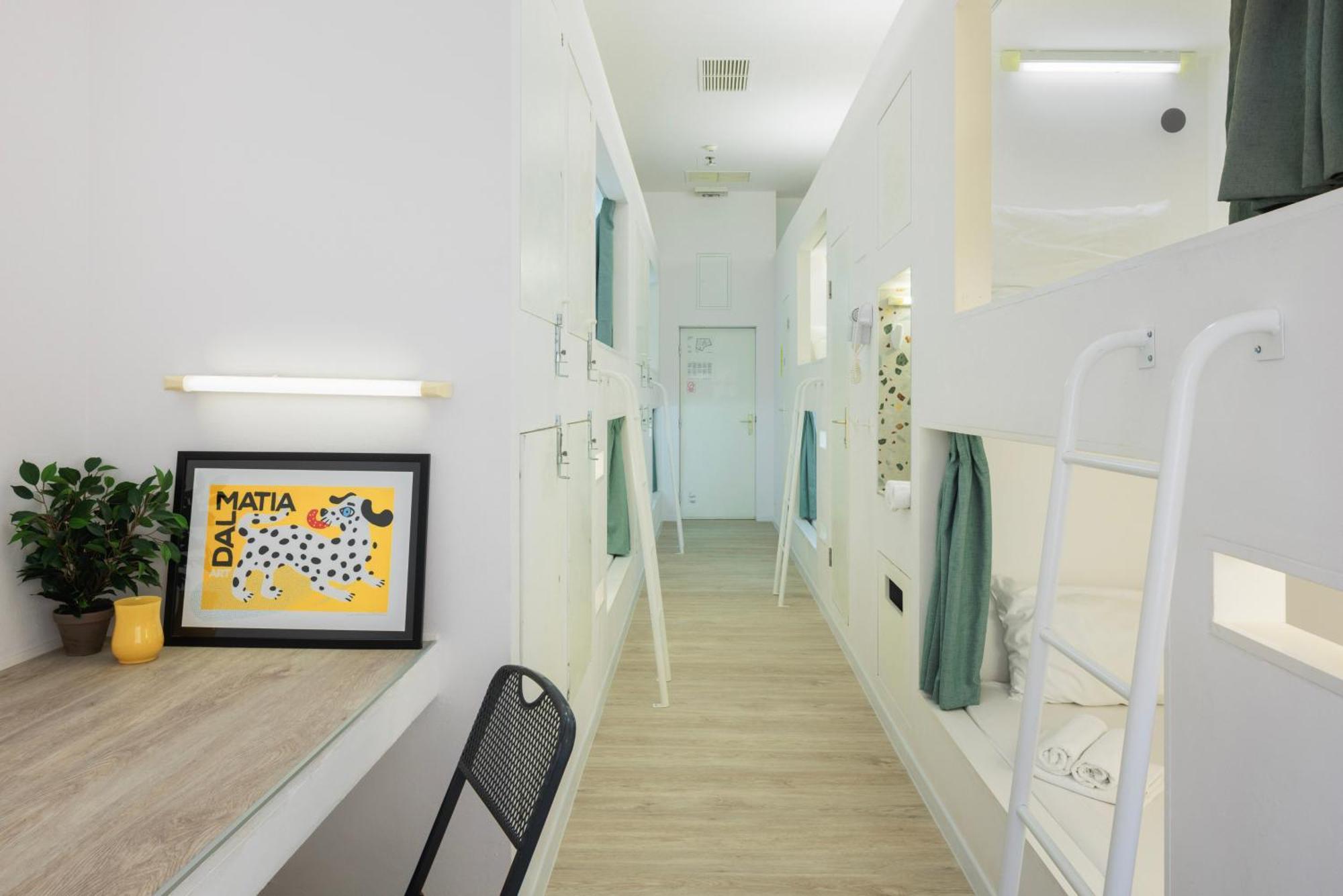 Design Hostel One Спліт Екстер'єр фото